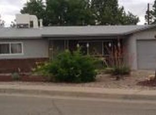 1621 Los Arboles Ave NW, Albuquerque, NM 87107