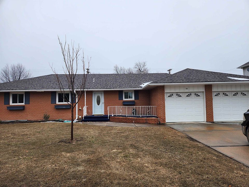 1st image of 10 Cherokee Ln