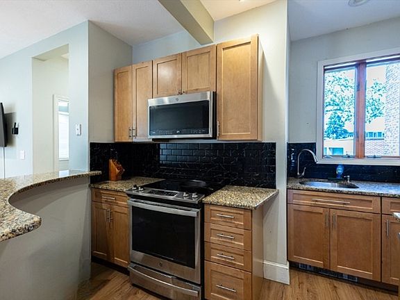 4th image of 77 Easton St #23