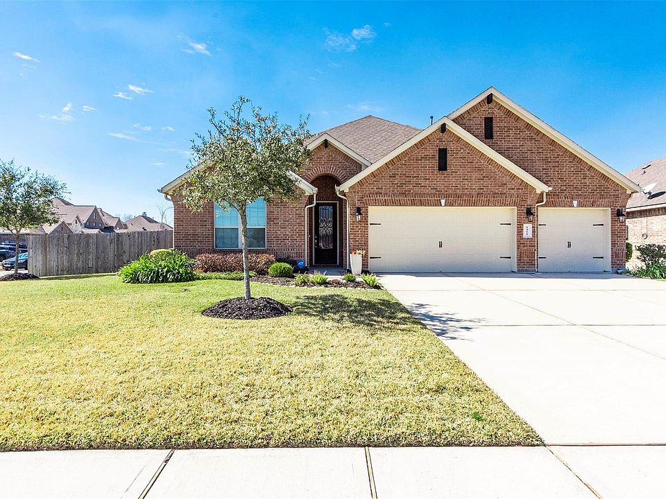 1st image of 1418 Raven Springs Ln