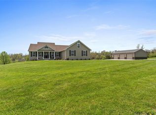 216 Saddle Creek Ranch Rd, Villa Ridge, MO 63089