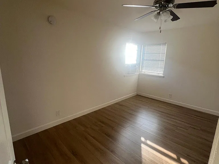 933 W Angeleno Ave #933 — Photo 6