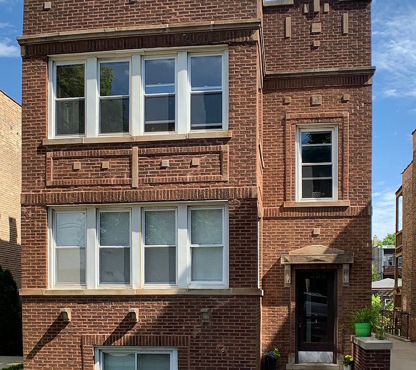 1st image of 2336 W Melrose St APT 1