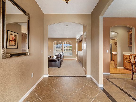 3rd image of 2835 Front St