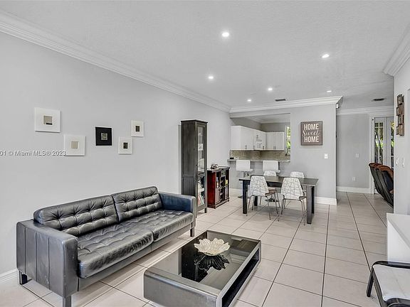 5th image of 210 Riverwalk Cir #210