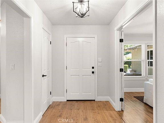 4th image of 1740 Cardinal Ct