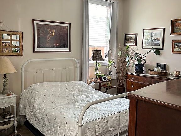 Large bedroom 