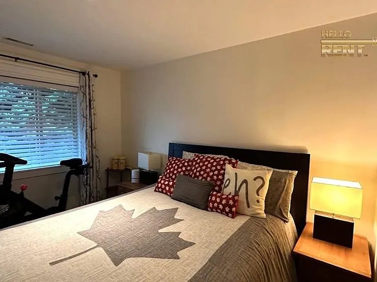 2136 Westview Dr — Photo 19