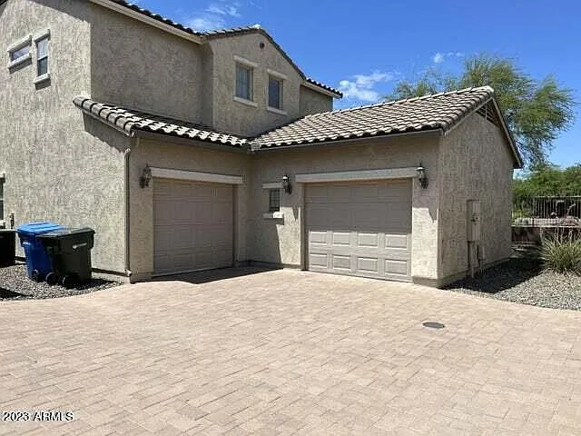5340 W Molly Ln — Photo 2