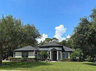 14208 Oakwood Cove Ln, Orlando, FL 32832