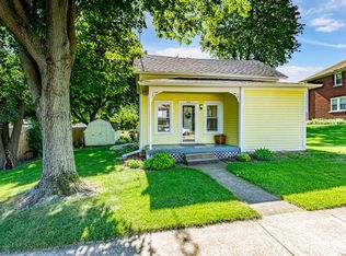 215 N Hickory St, Waterman, IL 60556