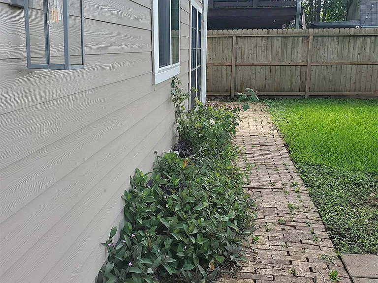 2514 Windswept Dr — Photo 18