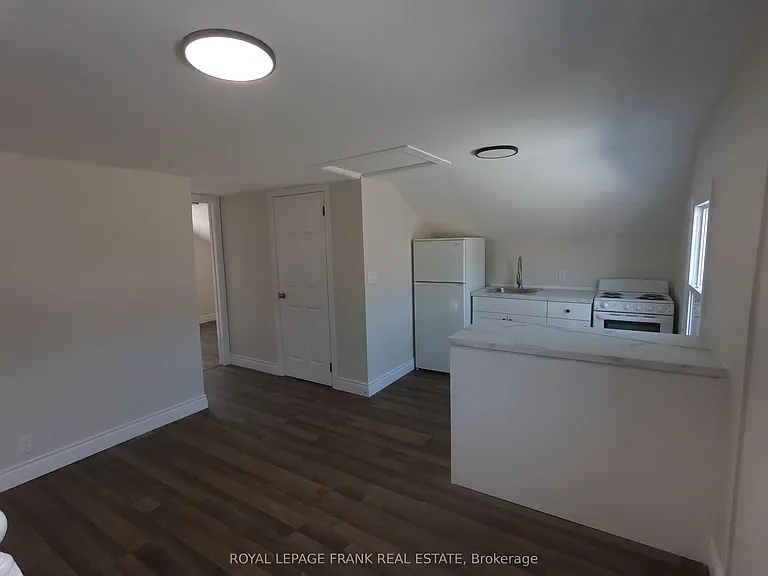 173 Stanley St #C — Photo 3