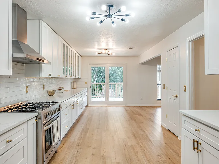 9130 Valley Chapel Ln — Photo 19