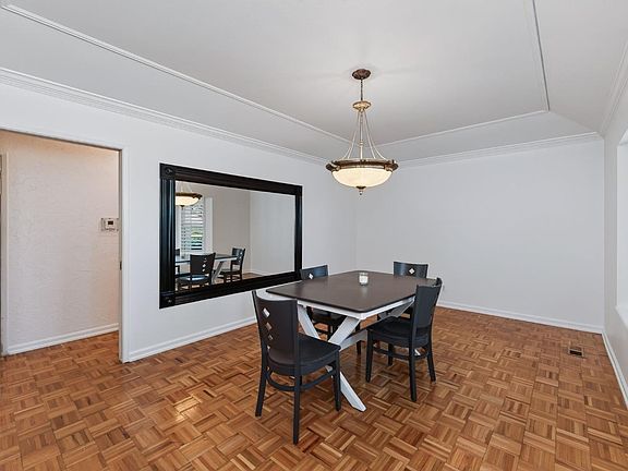 3rd image of 1411 W Sample Ave