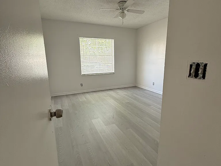 213 N Ketch Dr — Photo 11