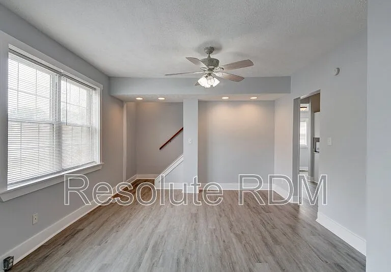 743 Cottage Ave — Photo 9