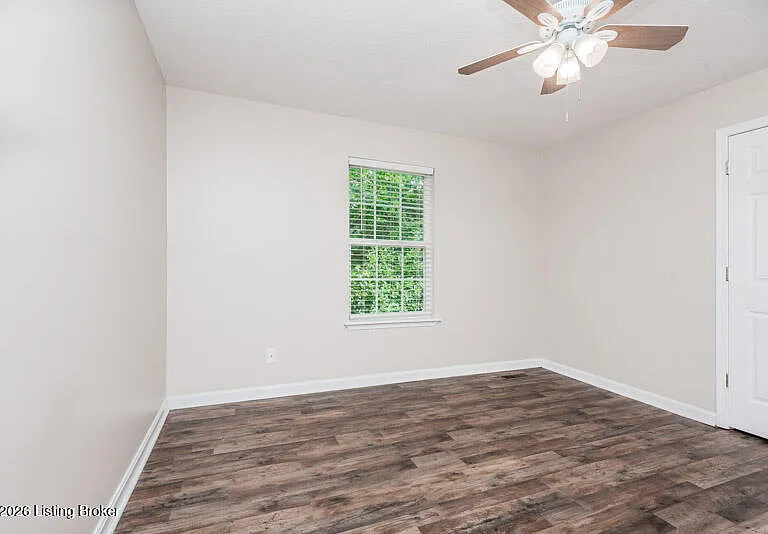6303 Cottagemeadow Dr — Photo 10