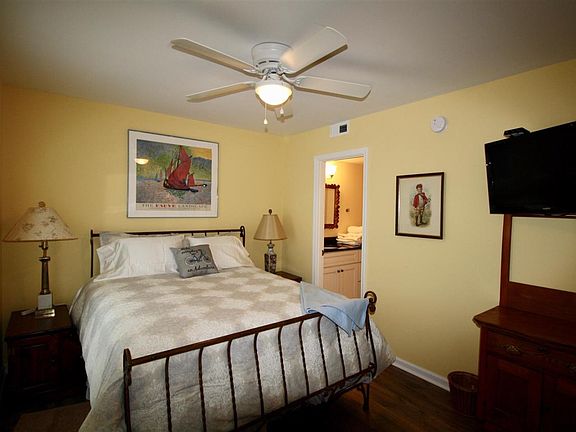 3rd image of 800 Saint Andrews Dr Unit 148