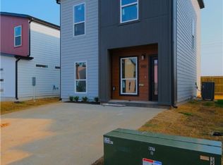 990 Boardwalk Ave, Centerton, AR 72719