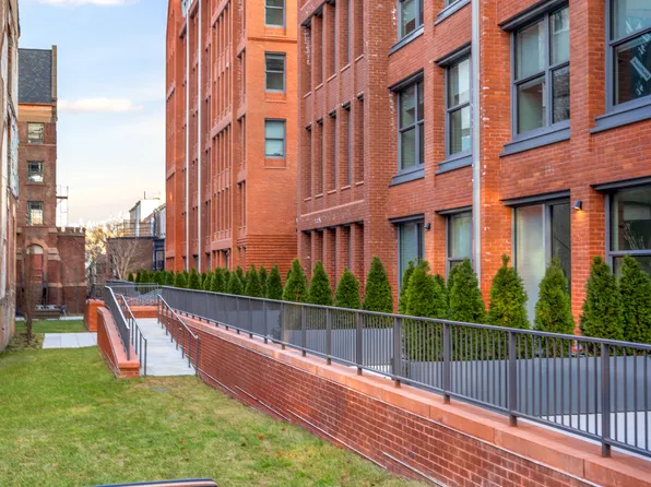 955 Sterling Place image 9 of 12