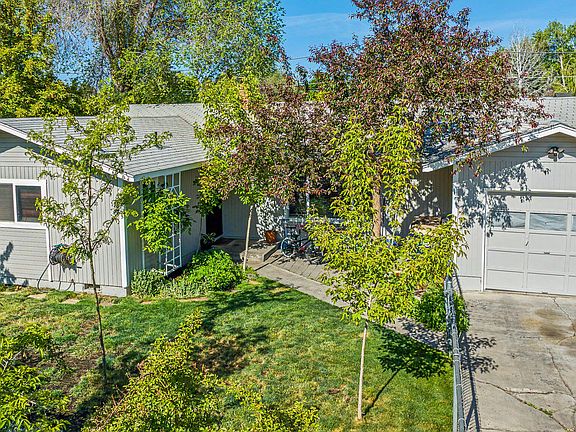 3rd image of 533 NW 7th St