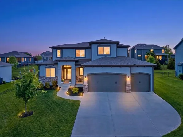 12186 S Quail Ridge Dr, Olathe, KS 66061