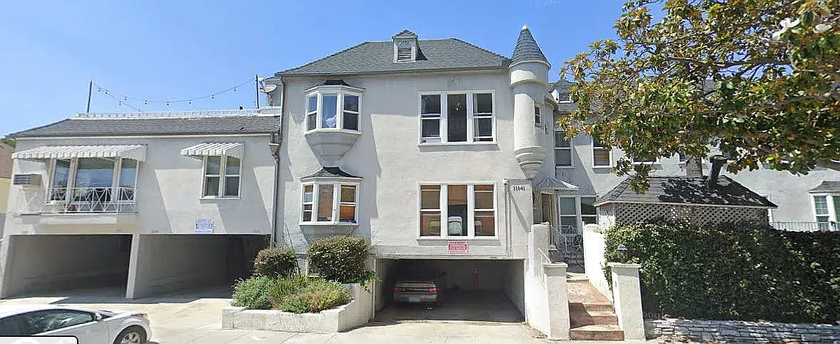 3 bed, 2.5 bath, 1300 sqft, $5,299 — Photo 1