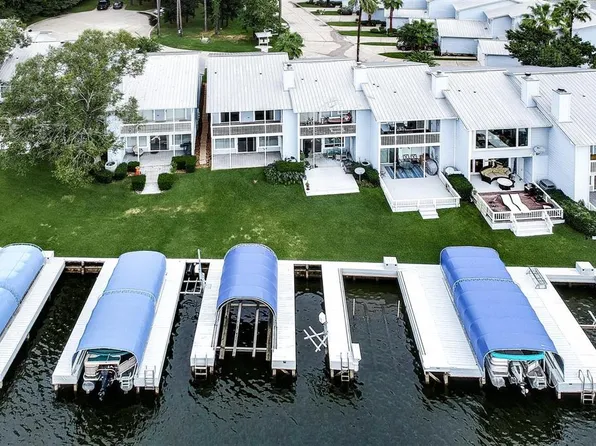 6 Key Harbour Dr, Montgomery, TX 77356
