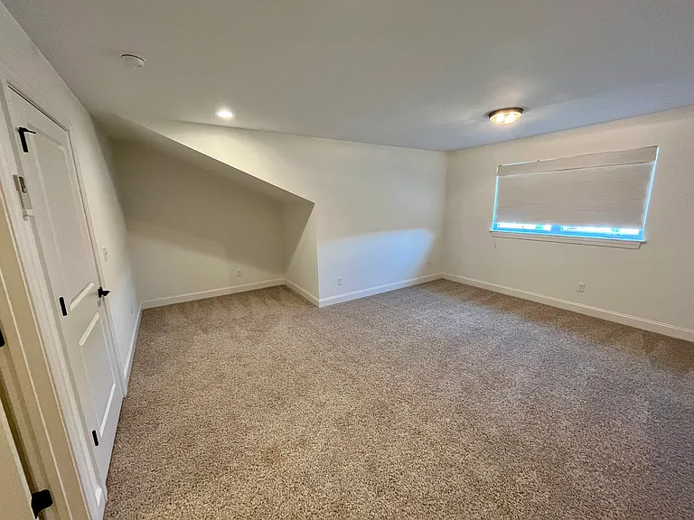 845 Wellstone Dr — Photo 13