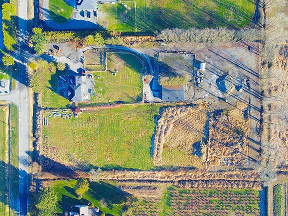 3rd image of 19682 Richardson Rd