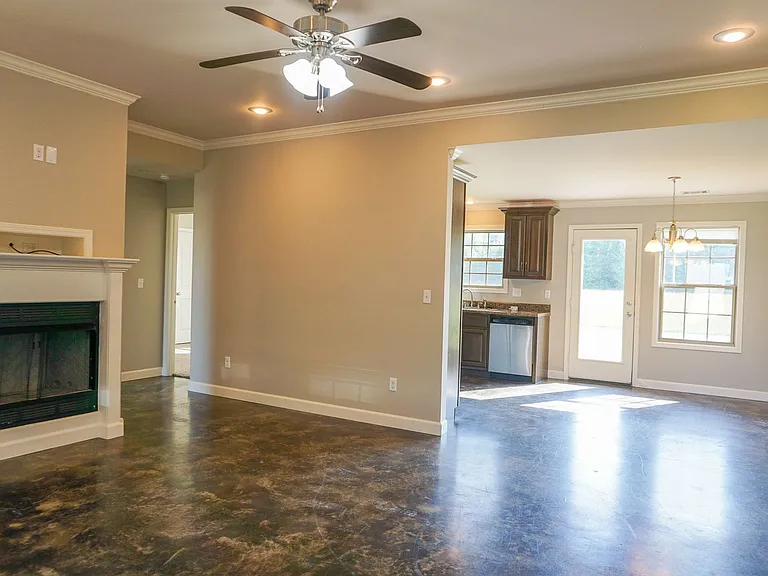233 County Road 416 — Photo 2