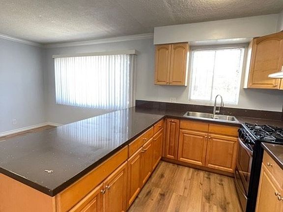 5th image of 1518 Hazelwood Ave #15181