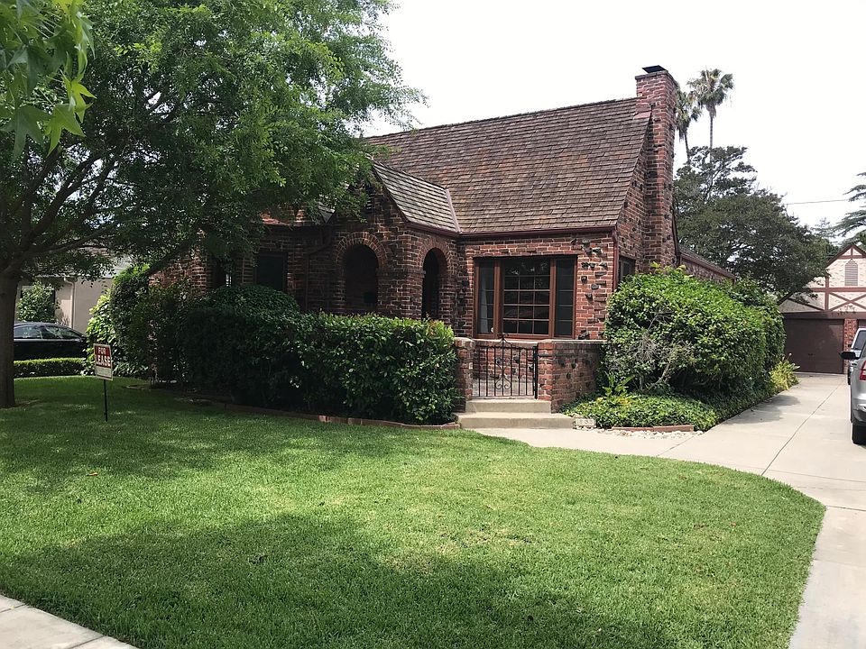 1st image of 1855 Twin Palms Dr