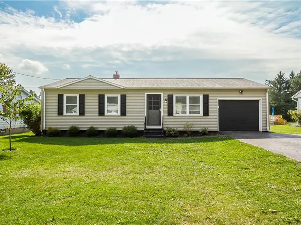 217 Buffalo St, Canandaigua, NY 14424