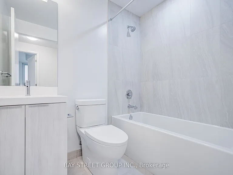5858 Yonge St #2023 — Photo 29