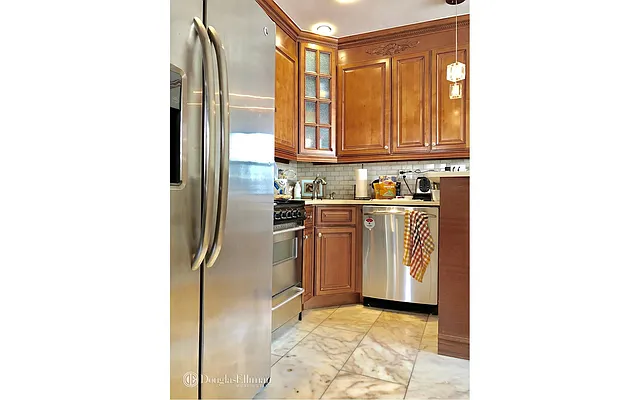 Rented by Douglas Elliman | media 18