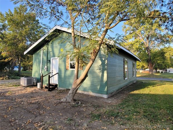 611 2nd Ave, Warner, OK 74469