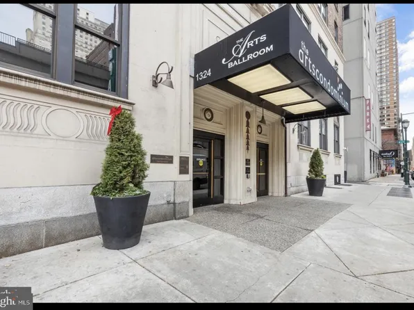 1324 Locust St APT 308, Philadelphia, PA 19107