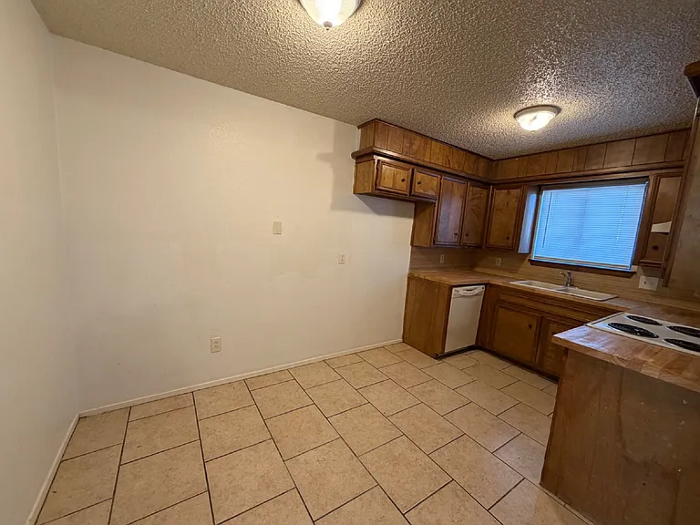 7407 Waco Ave #C — Photo 5