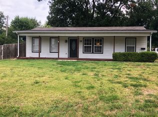 420 E 2nd St, Ottawa, KS 66067