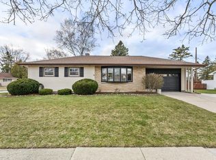 1432 N 10th St, Manitowoc, WI 54220