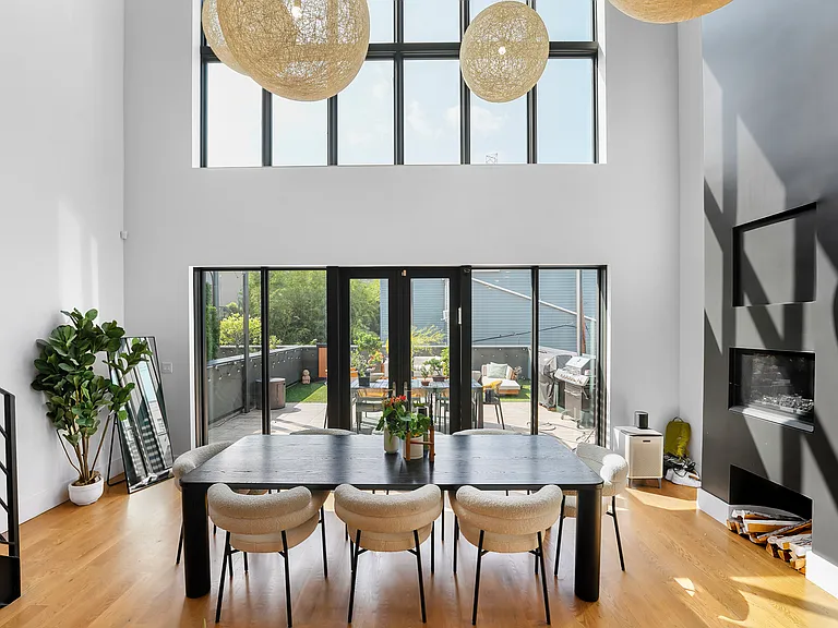 428 Van Brunt St #1 — Photo 7