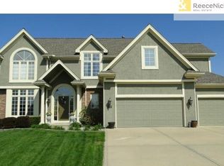9915 N Ash Ave, Kansas City, MO 64157