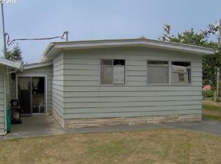 16143 Floral Hill Dr, Brookings, OR