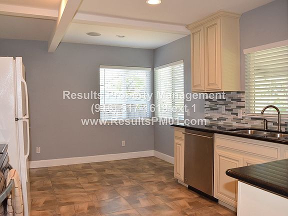 4th image of 8450 Sunrise Ave