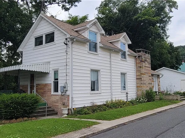 225 Clark St, Hooversville, PA 15936