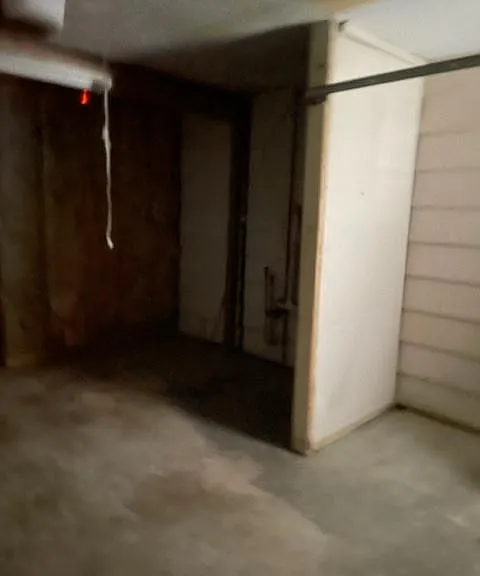 209 Avalon Ln — Photo 11