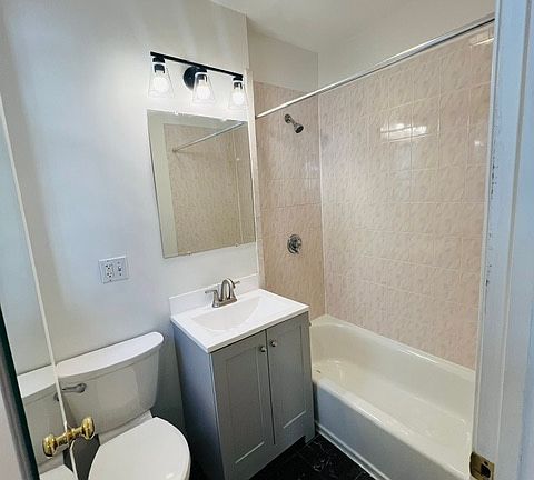 2nd image of 38 Hemenway St APT 28