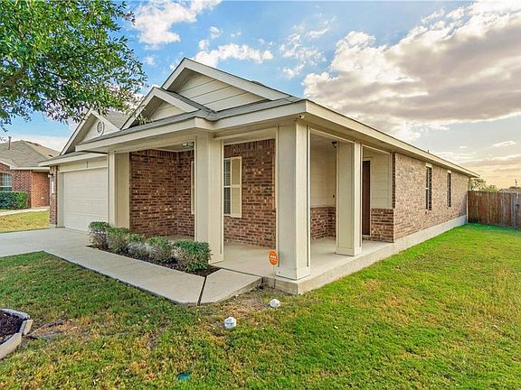 2nd image of 266 Nandina Dr